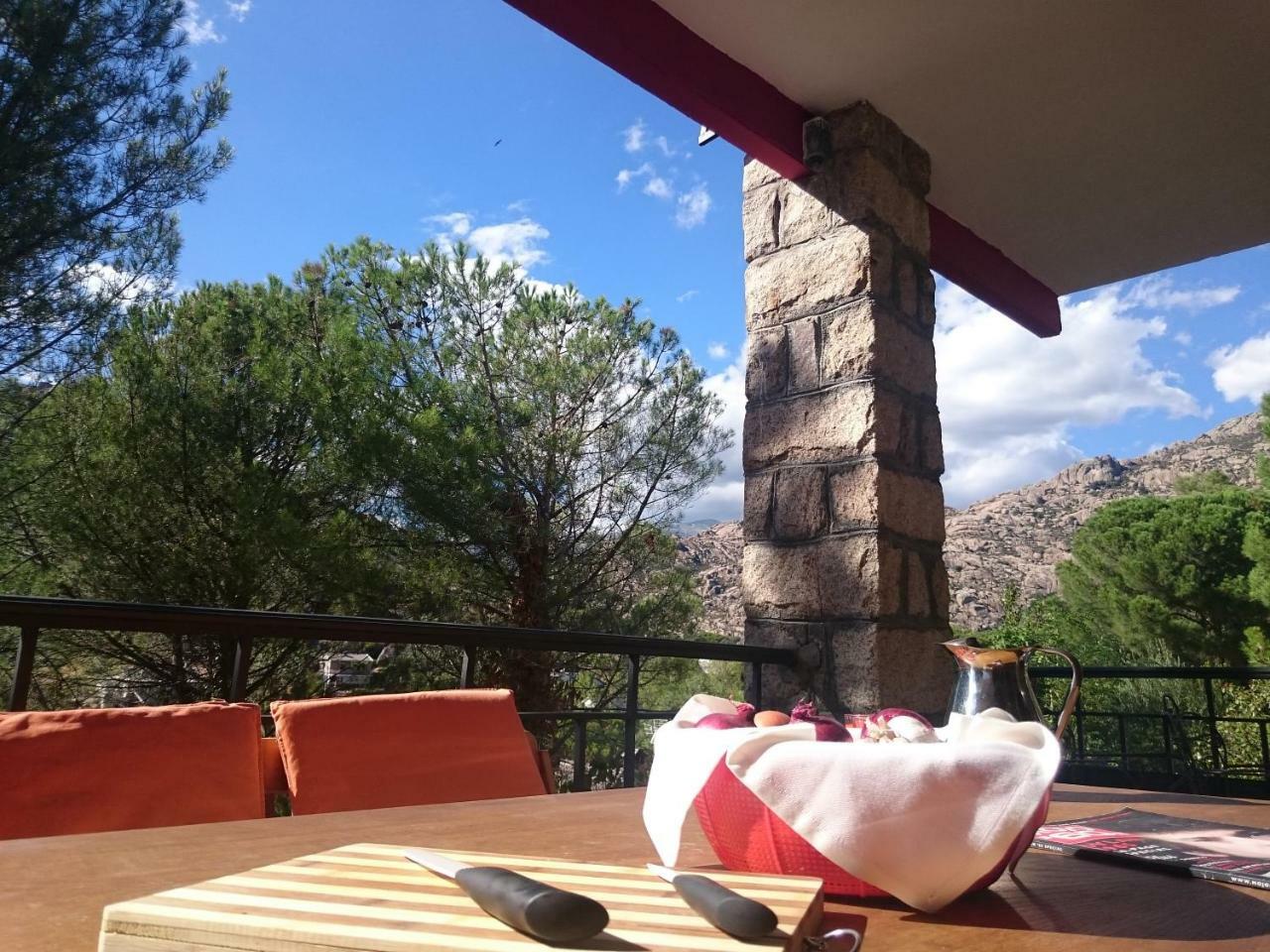 Piedra Libre Apartamentos Manzanares El Real Bagian luar foto